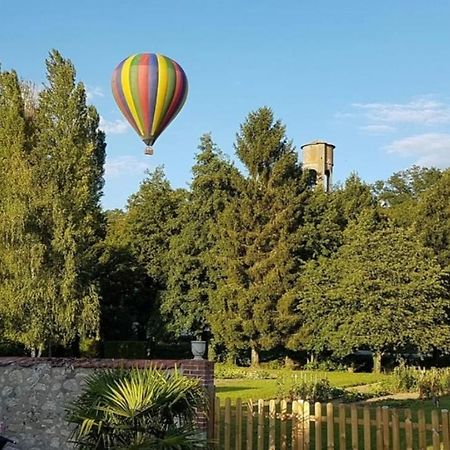 Le Coeur De La Petite Cisse Bed & Breakfast Monteaux Luaran gambar