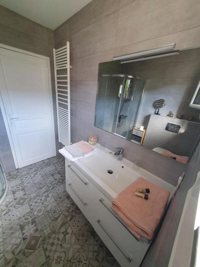 Le Coeur De La Petite Cisse Bed & Breakfast Monteaux Luaran gambar